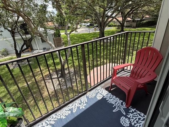 13293 NW 6th Pl, Plantation FL 33325