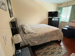 13293 NW 6th Pl, Plantation FL 33325