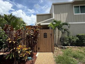 13293 NW 6th Pl, Plantation FL 33325