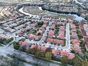 13212 NW 8th St, Pembroke Pines FL 33028