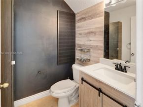 13212 NW 8th St, Pembroke Pines FL 33028