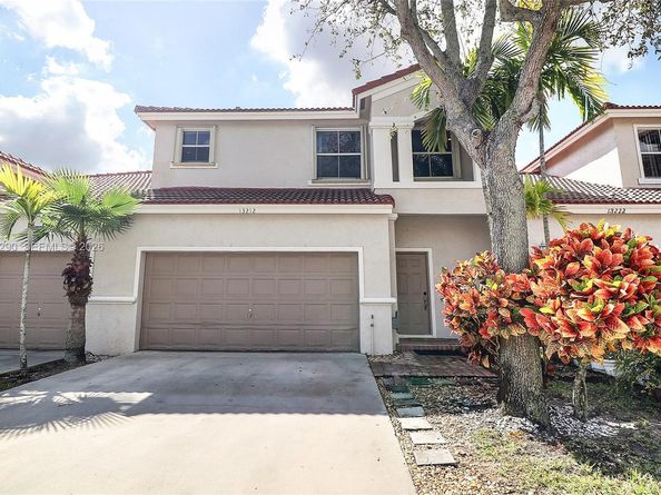 13212 NW 8th St, Pembroke Pines FL 33028