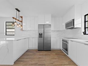 705 E 9th Ln, Hialeah FL 33010
