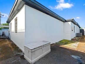 705 E 9th Ln, Hialeah FL 33010
