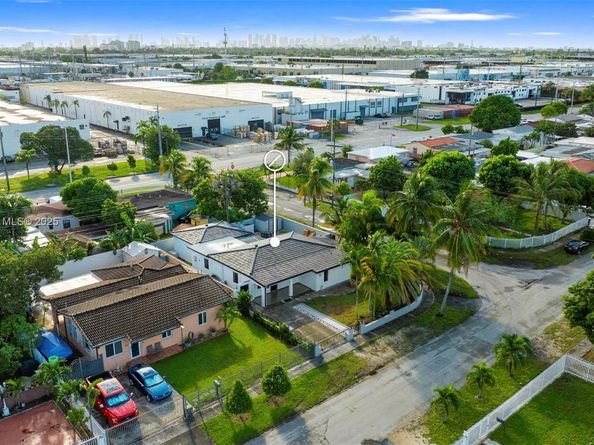 705 E 9th Ln, Hialeah FL 33010