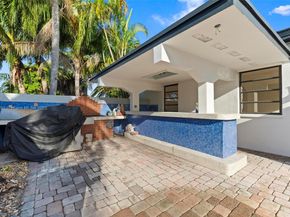 705 E 9th Ln, Hialeah FL 33010