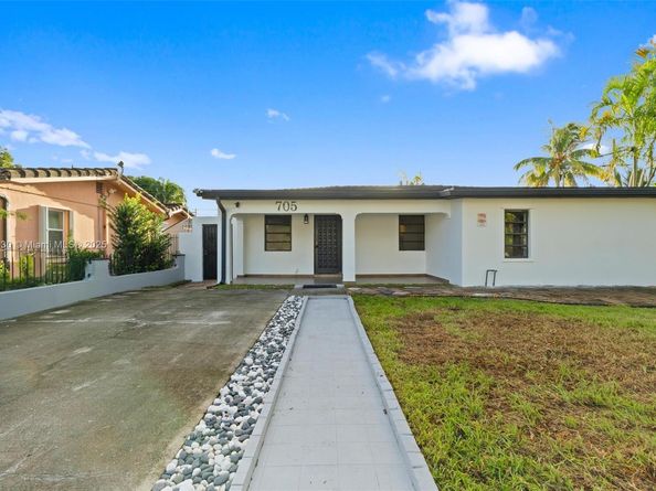705 E 9th Ln, Hialeah FL 33010