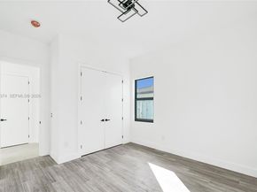 13023 Davie Oaks Dr, Davie FL 33325