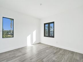 13023 Davie Oaks Dr, Davie FL 33325