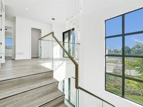 13023 Davie Oaks Dr, Davie FL 33325