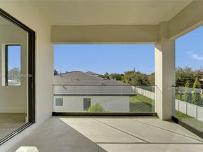 13023 Davie Oaks Dr, Davie FL 33325