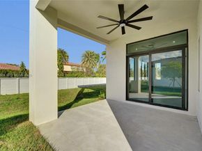 13023 Davie Oaks Dr, Davie FL 33325