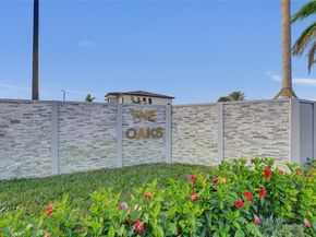 13023 Davie Oaks Dr, Davie FL 33325