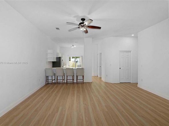 1966 SE 23rd Ter, Homestead FL 33035