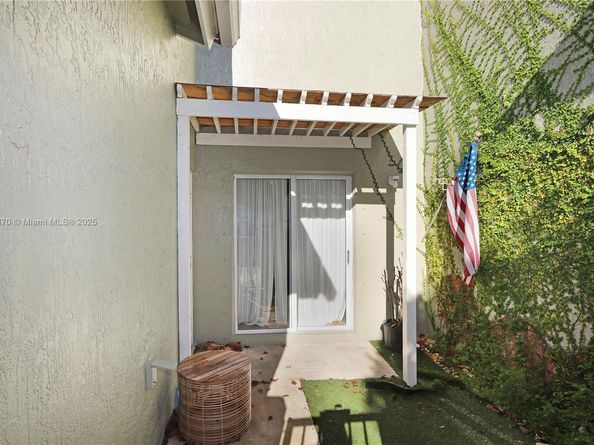 1966 SE 23rd Ter, Homestead FL 33035