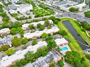 136 S Cypress Rd 323, Pompano Beach FL 33060