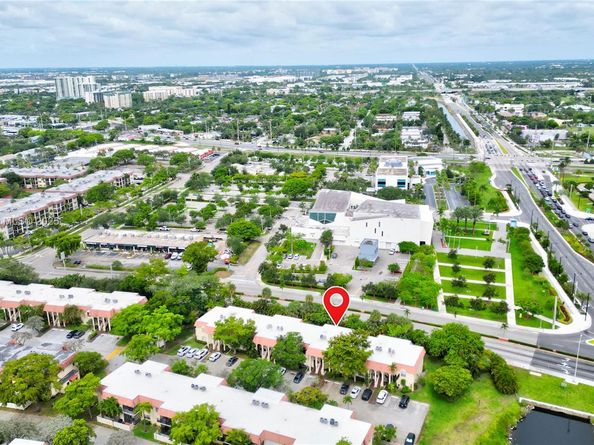 136 S Cypress Rd 323, Pompano Beach FL 33060