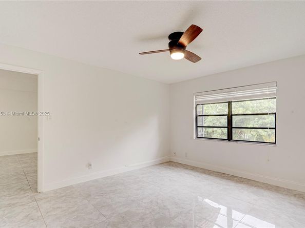 136 S Cypress Rd 323, Pompano Beach FL 33060