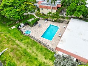 136 S Cypress Rd 323, Pompano Beach FL 33060