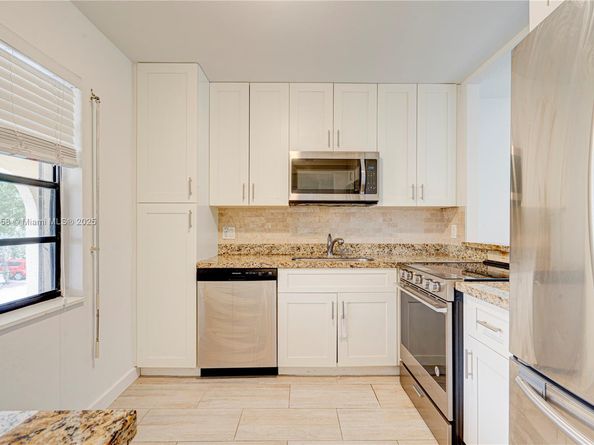 136 S Cypress Rd 323, Pompano Beach FL 33060