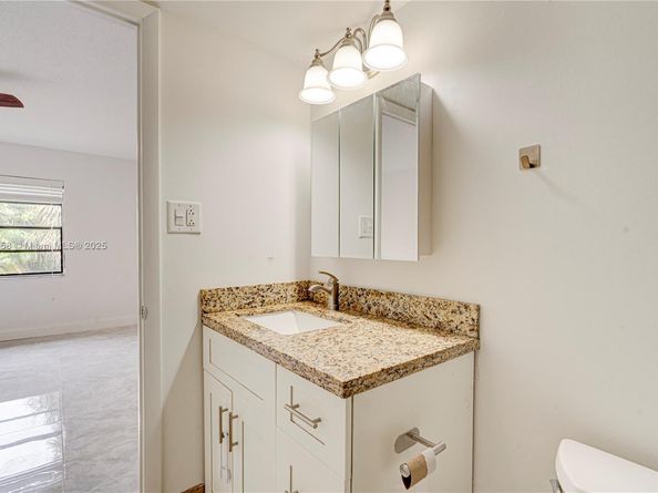 136 S Cypress Rd 323, Pompano Beach FL 33060