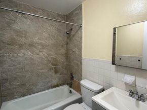 927 S Pine St, Lake Worth FL 33460