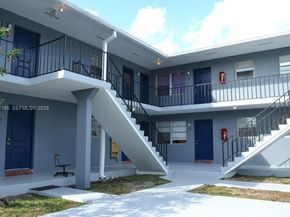 927 S Pine St, Lake Worth FL 33460