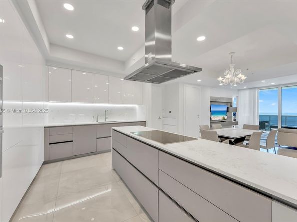 18201 Collins Ave 4606, Sunny Isles Beach FL 33160
