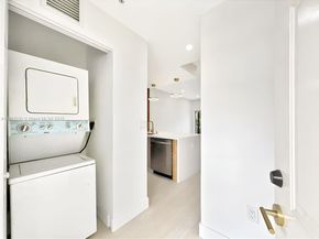 7985 NW 8th St 109A, Miami FL 33126
