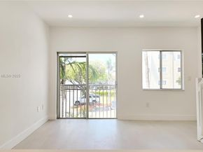 7985 NW 8th St 109A, Miami FL 33126
