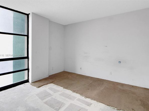 1825 W 44th Pl 1111, Hialeah FL 33012