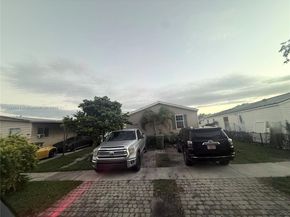 21640 NW 3rd Pl, Pembroke Pines FL 33029