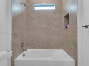 9150 Parkland Bay Dr, Parkland FL 33076