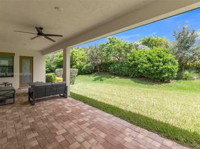 9150 Parkland Bay Dr, Parkland FL 33076