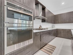9150 Parkland Bay Dr, Parkland FL 33076
