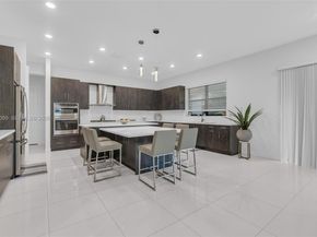 9150 Parkland Bay Dr, Parkland FL 33076