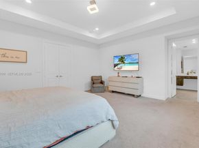 9150 Parkland Bay Dr, Parkland FL 33076