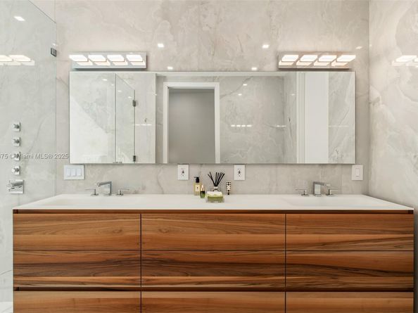 3114 Prairie Ave, Miami Beach FL 33140