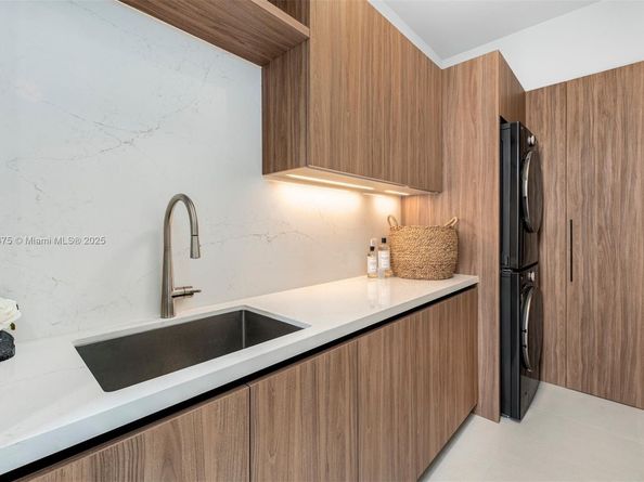 3114 Prairie Ave, Miami Beach FL 33140