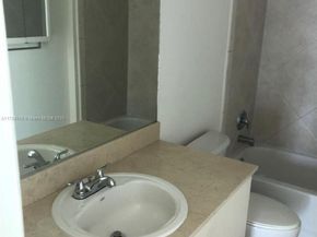 7600 Collins Ave 1008, Miami Beach FL 33141