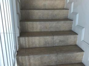 7600 Collins Ave 1008, Miami Beach FL 33141