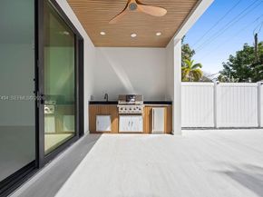 608 SW 16th Ct, Fort Lauderdale FL 33315