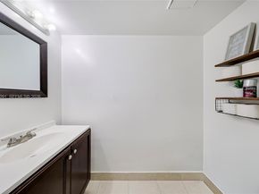 555 NE 15th St 33G, Miami FL 33132