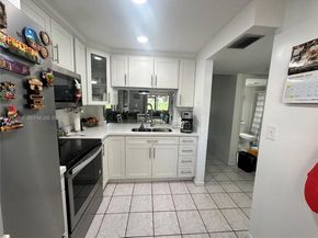 10434 Sunrise Lakes Blvd 102, Sunrise FL 33322