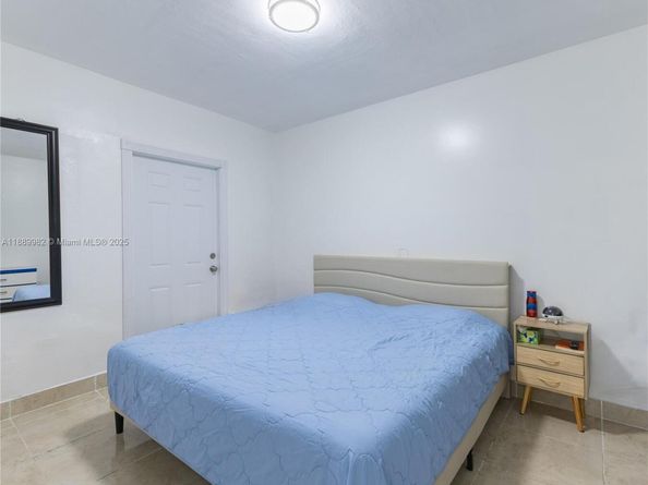3045 SW 14th St, Miami FL 33145