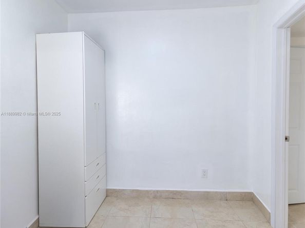 3045 SW 14th St, Miami FL 33145