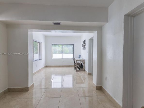 3045 SW 14th St, Miami FL 33145
