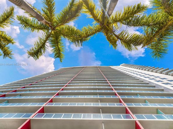 2602 E Hallandale Beach Blvd R1009, Hallandale Beach FL 33009