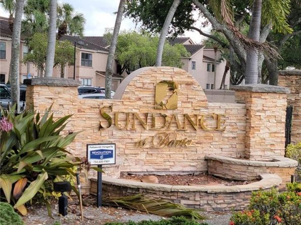 2846 S University Dr 4204, Davie FL 33328