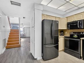 2200 Monroe St 23, Hollywood FL 33020